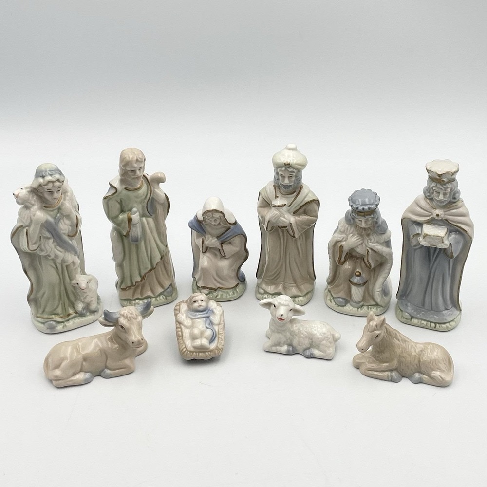 Vintage Style Porcelain Nativity Set 10 Piece Christmas Creche Holy Family